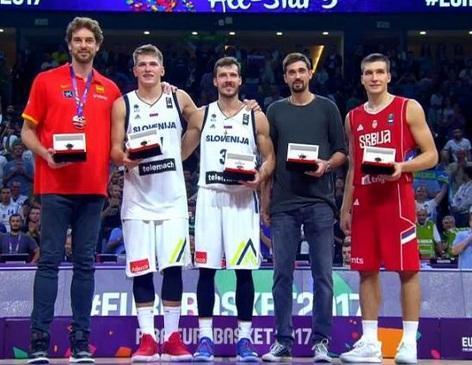 更是一次典 更是一次典