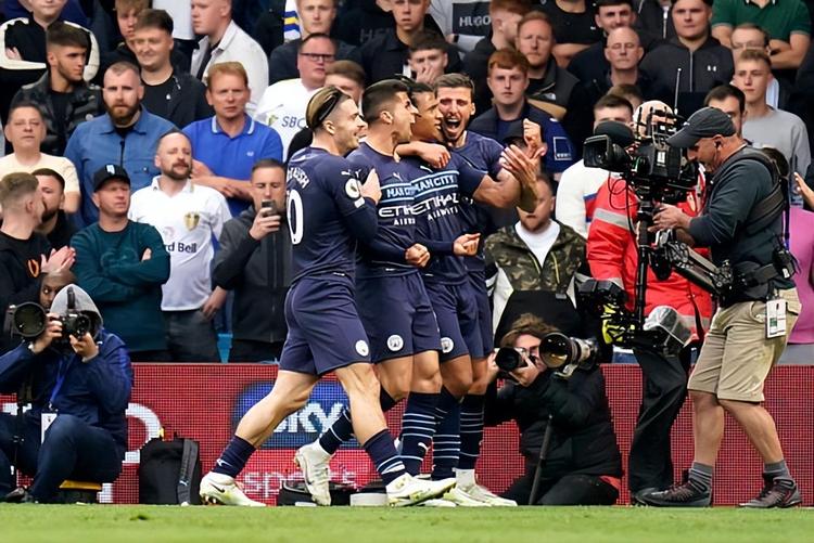 至少包含三 至少包含三